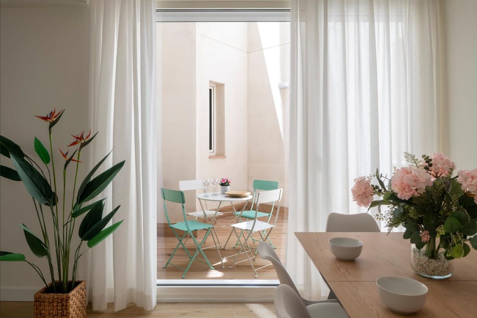 Patio, Facade/entrance, Off site