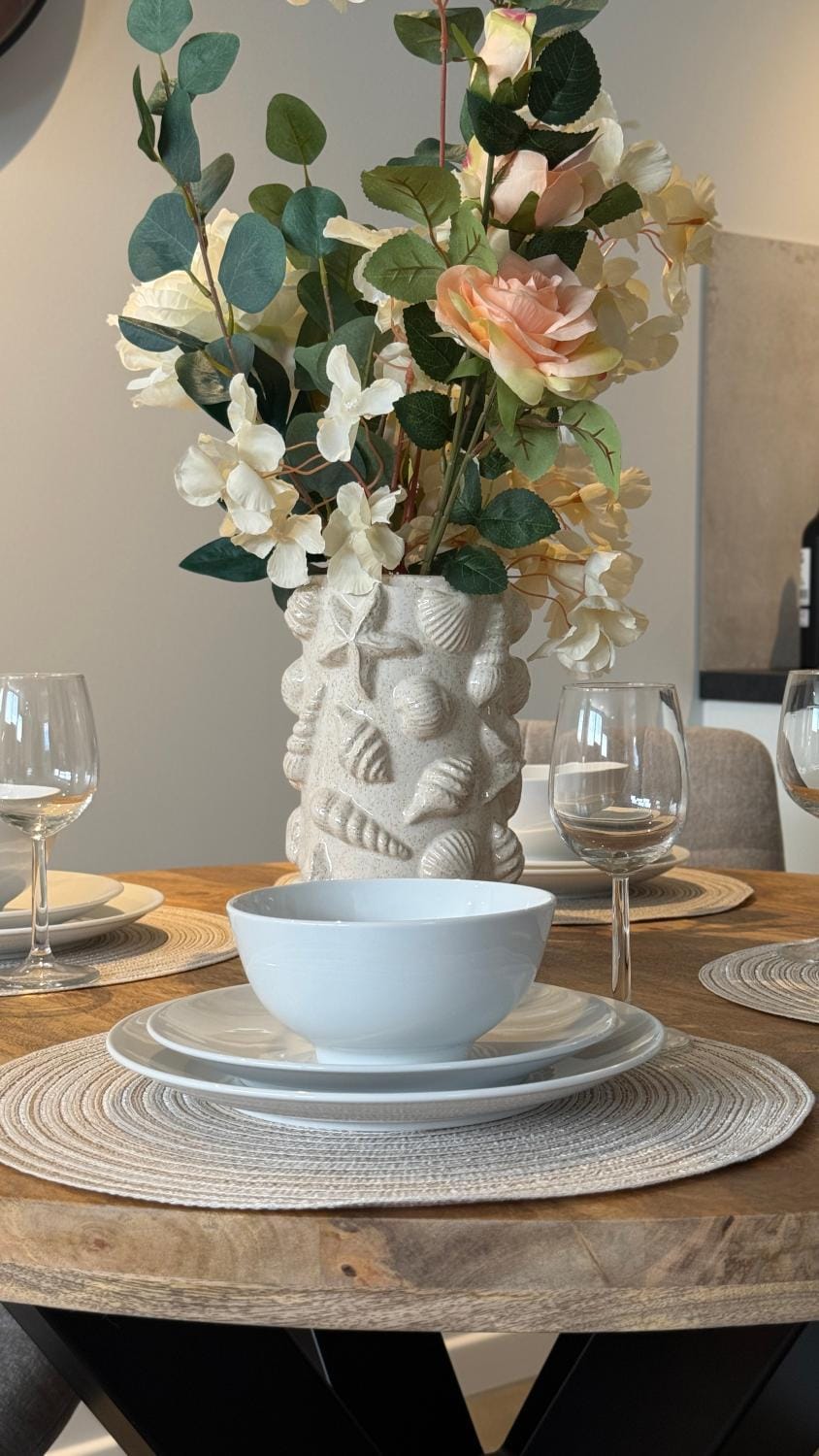 Food and drinks, Dining area