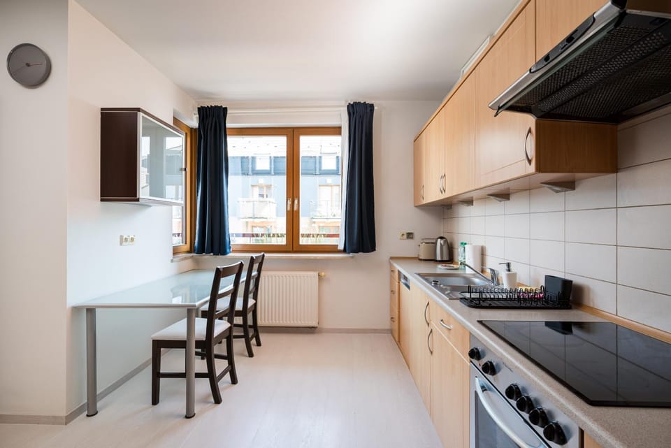 Kitchen or kitchenette, Dining area, dishwasher, oven, stove, toaster