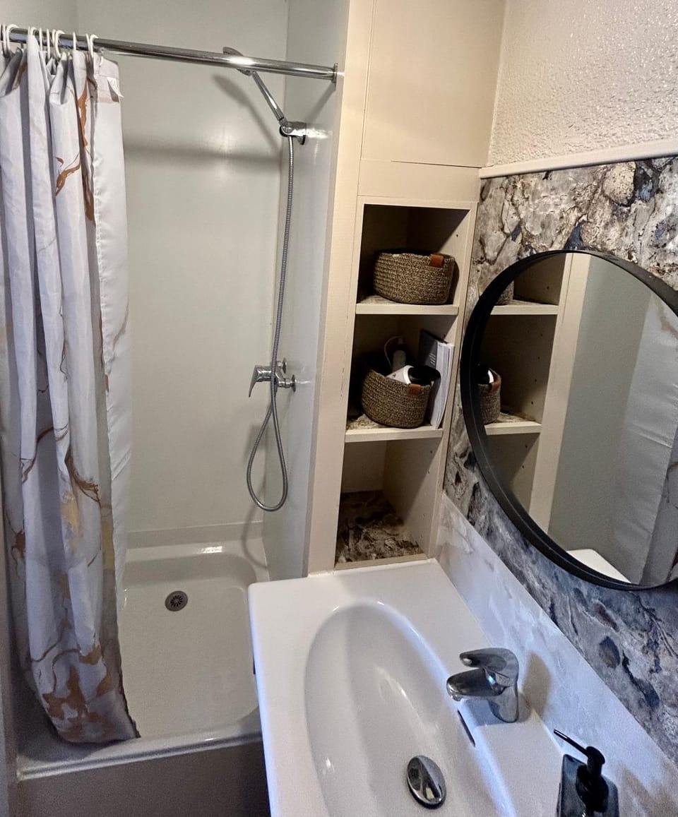Shower, Bathroom