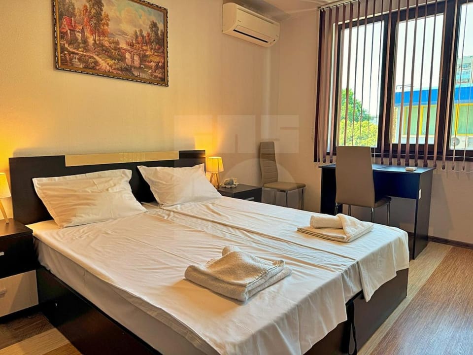 Urban Botanical 2BR Apartment in Varna