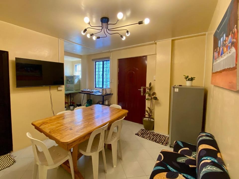 Newlives Transient 2 Hillside - 1st Floor House in Baguio