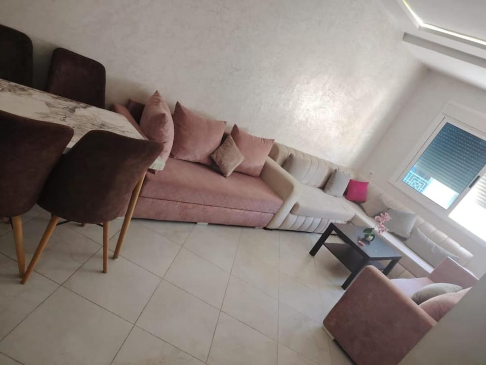 734 Luxury 2BR Apt Martil 3rd Floor & Elevator Apartment in Tangier-Tétouan-Al Hoceima