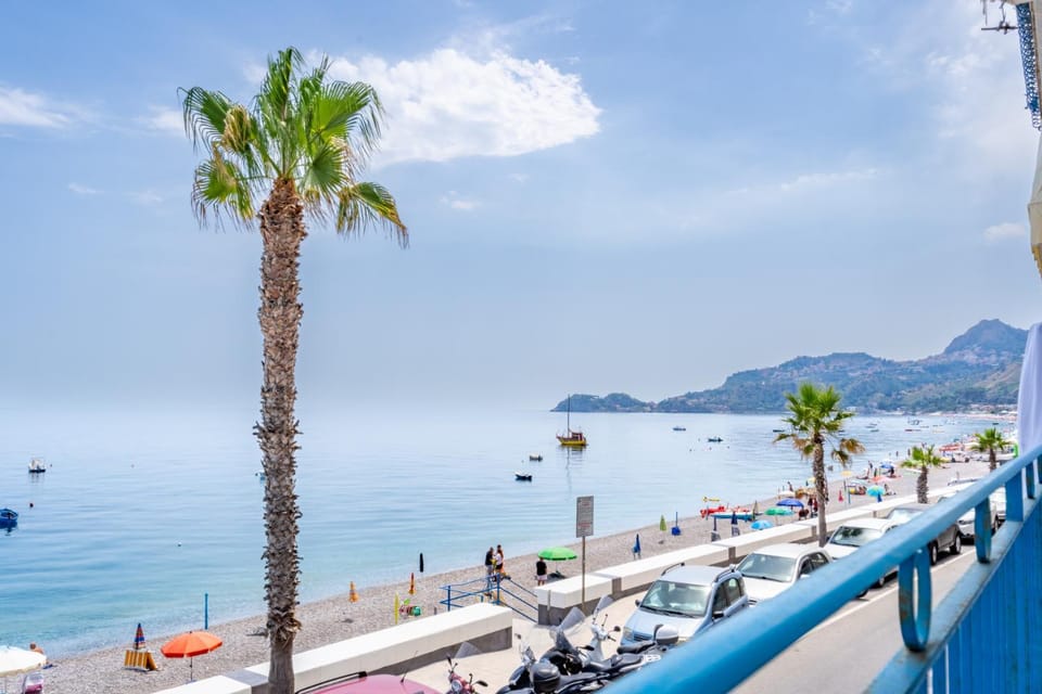 Day, Natural landscape, Beach, Mountain view, Sea view