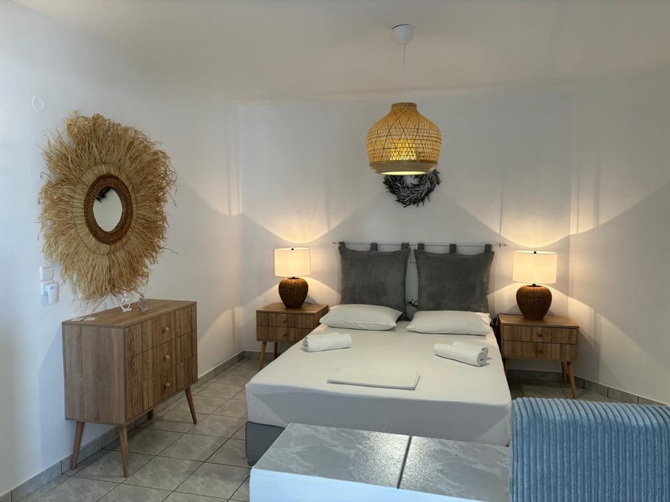 Chrysa House Hotel in Milos