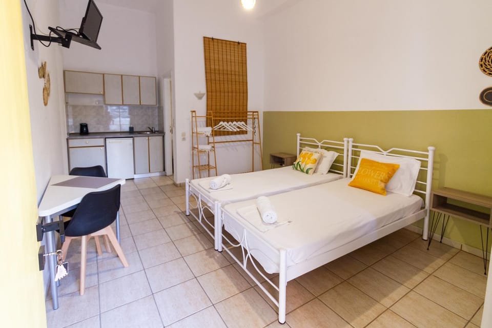 42 Herakleous Rooms Apartment in Euboea