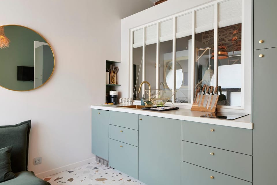 Kitchen or kitchenette, kitchen