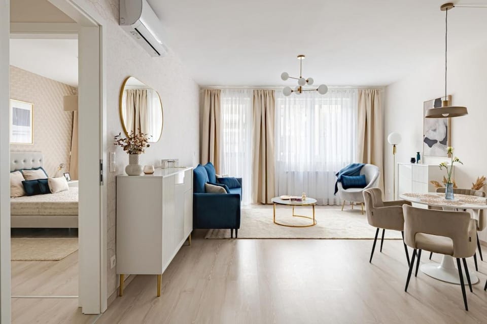 Living room, Photo of the whole room, Seating area, Dining area, Bedroom