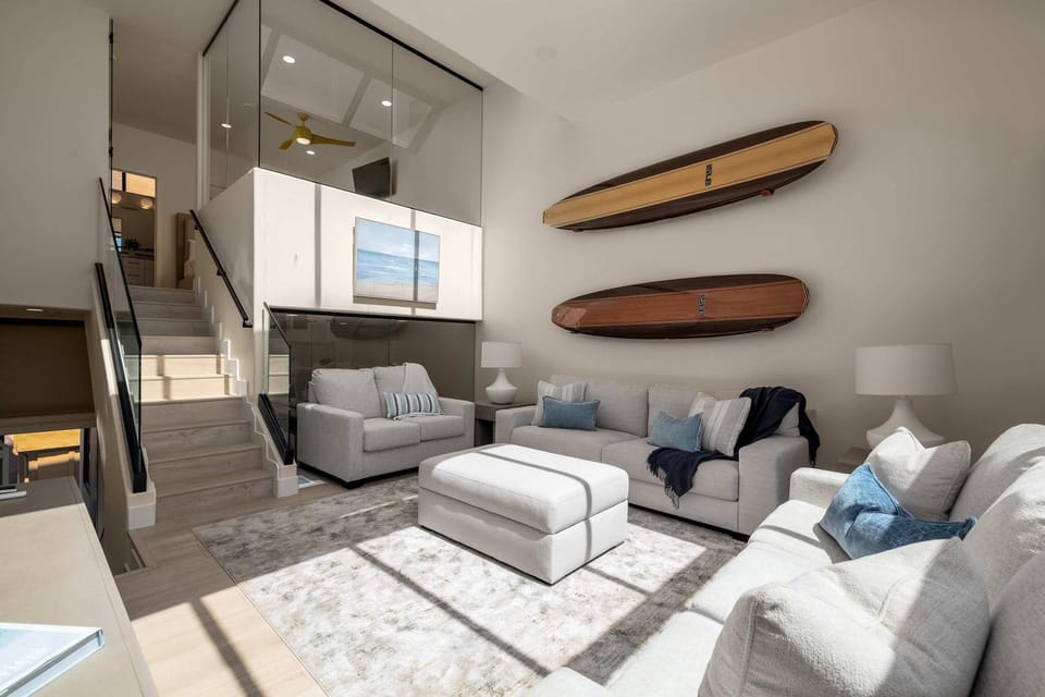 The 357 Beach Pad, Renovated, Refined, Steps from the Surf! House in La Jolla