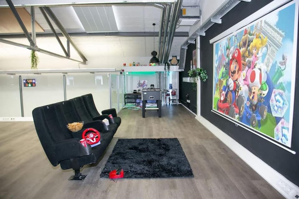 Casino Whirlpool-Sauna-Kino-Indoor Basketball House in Rhineland-Palatinate