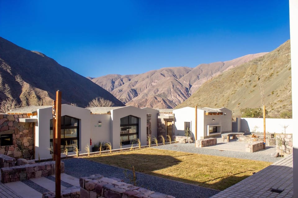 Property building, Day, Garden, Mountain view