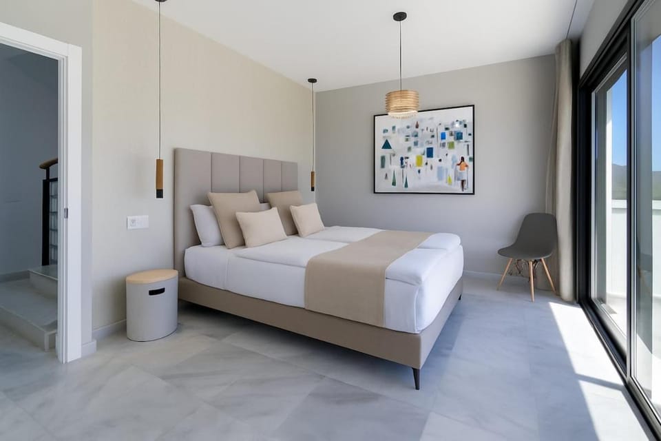 La Mairena Hills & Seaview House in Marbella