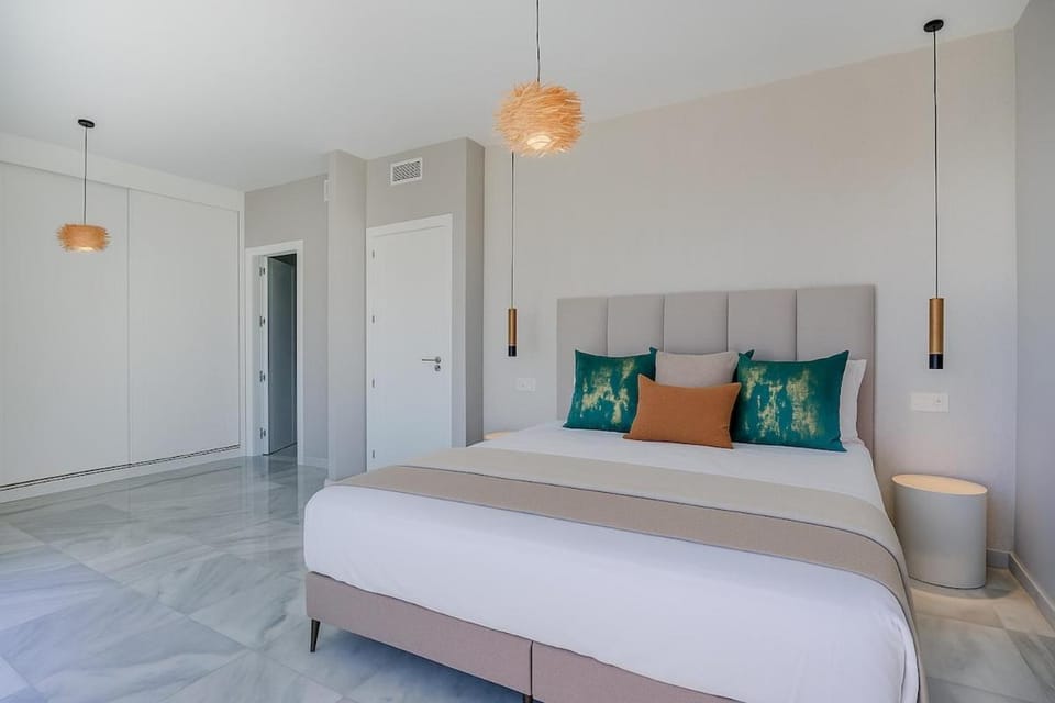 La Mairena Hills & Seaview House in Marbella