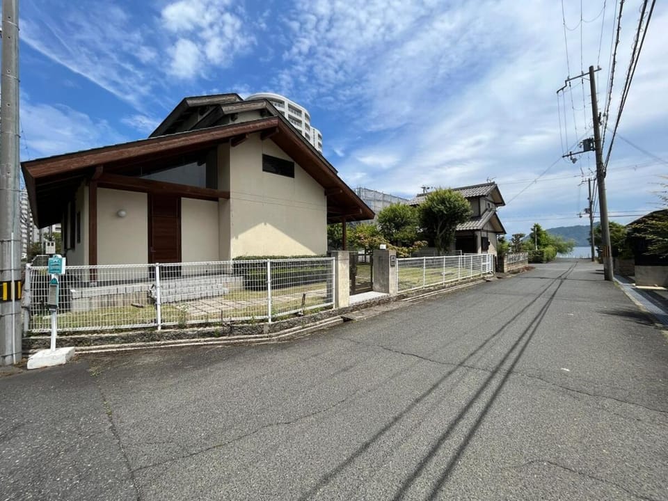 Property building, Day, Neighbourhood, Street view