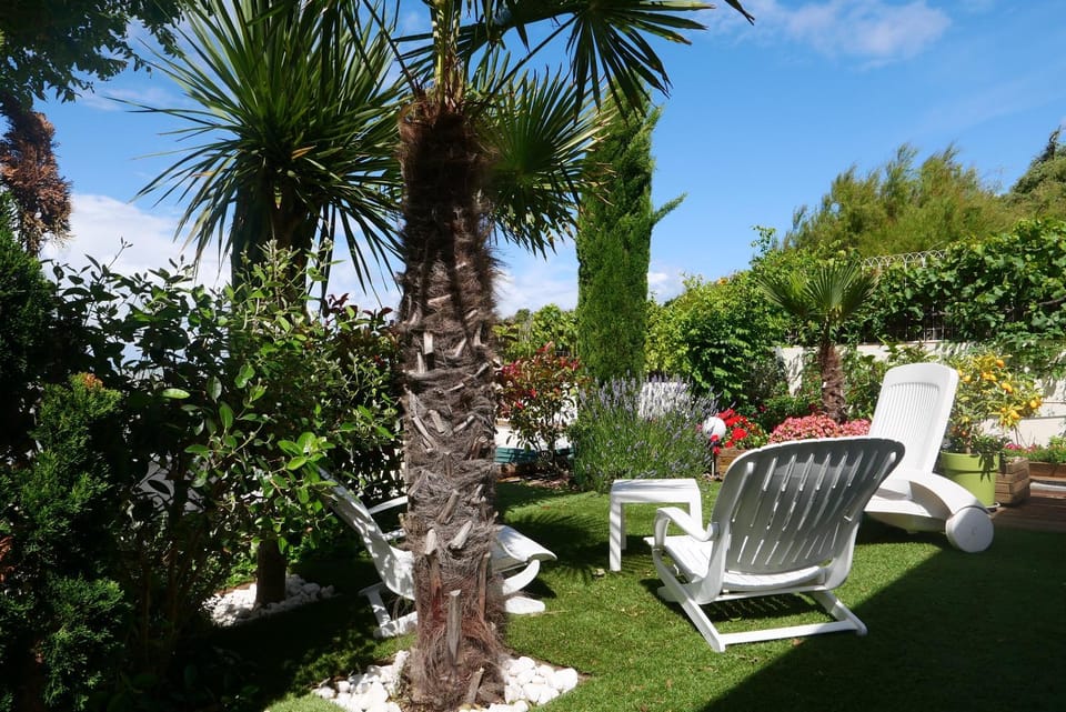chambre vue parking Bed and Breakfast in Auvergne-Rhône-Alpes