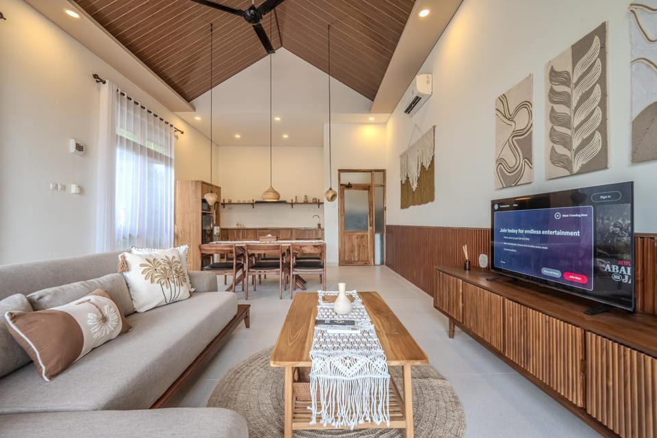 Communal lounge/ TV room, TV and multimedia, Living room, Seating area