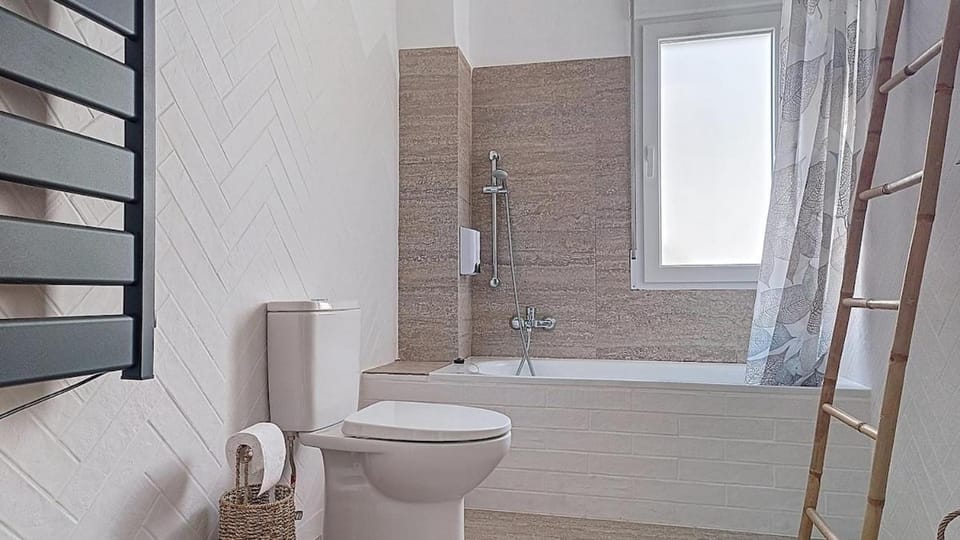 Toilet, Bathroom, Bath, towels