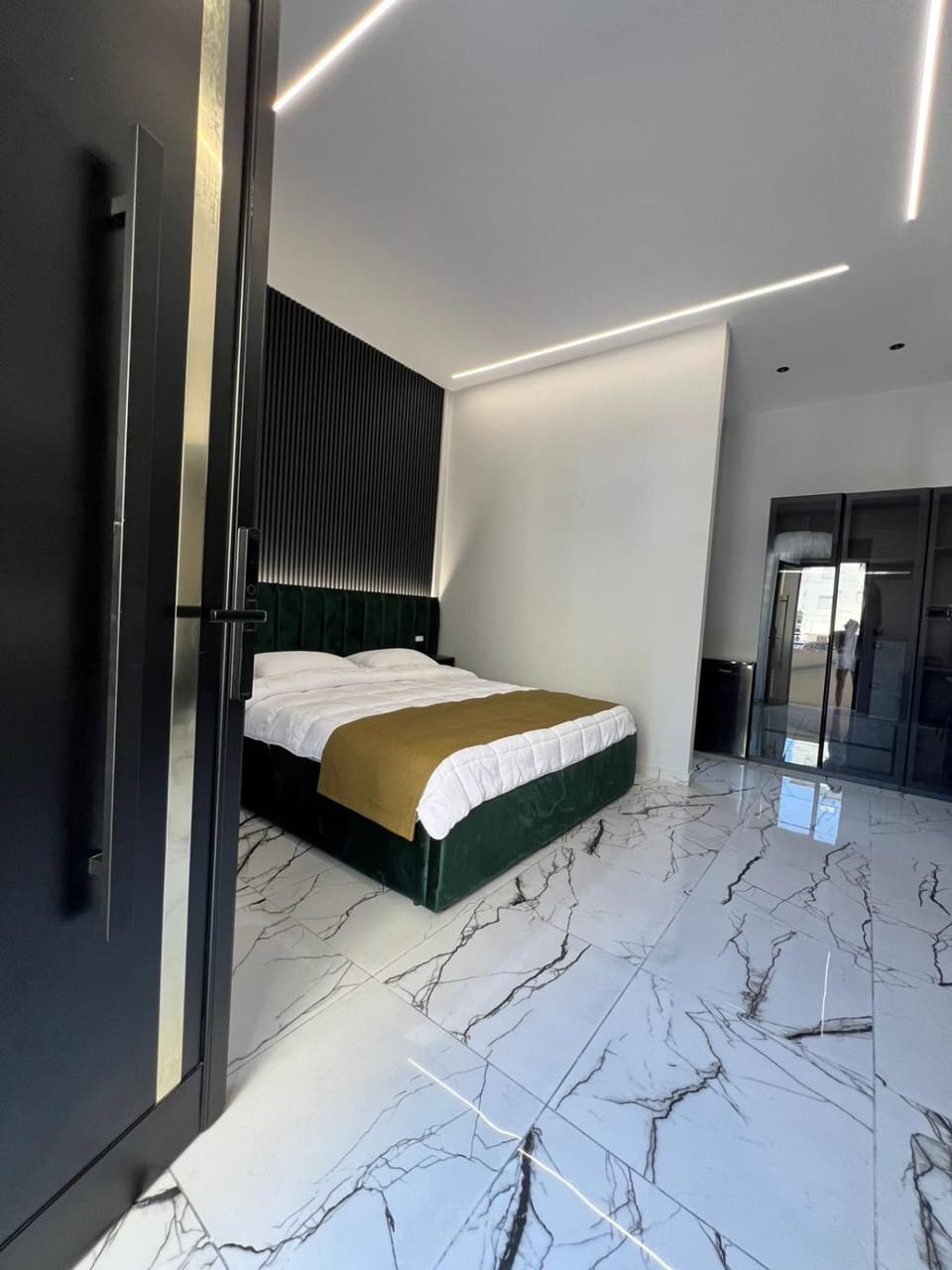 Bed, Photo of the whole room, Bedroom, wardrobe