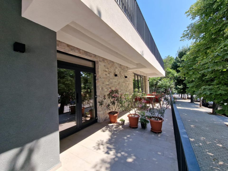 Property building, Facade/entrance