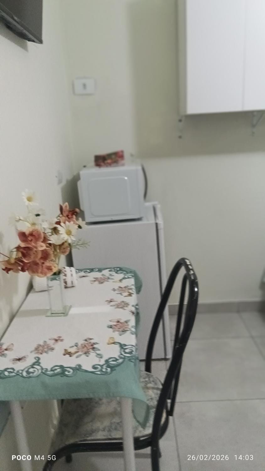 Pousada Santos 4, kitnet confortável com ar condicionado Inn in Londrina