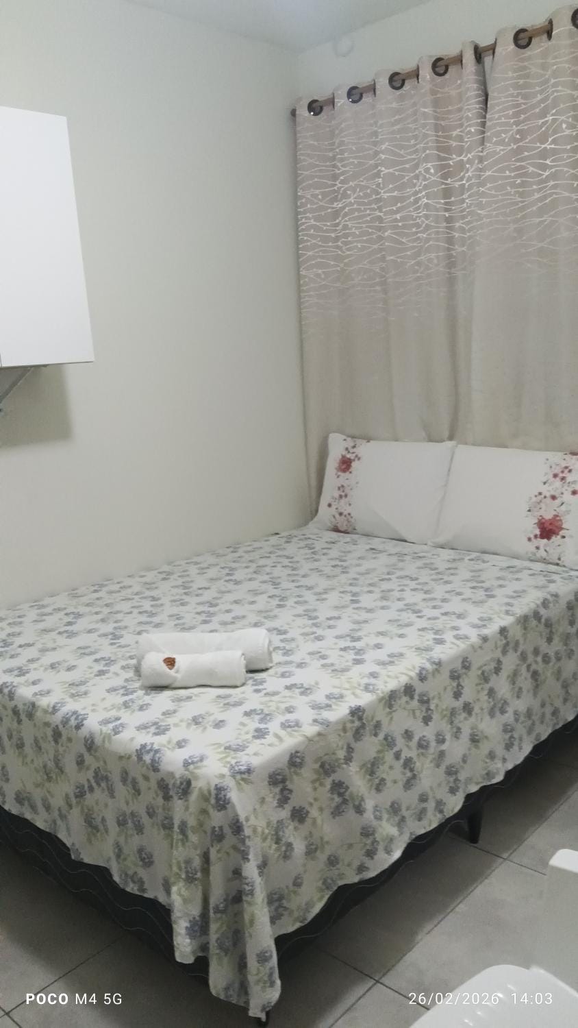 Pousada Santos 4, kitnet confortável com ar condicionado Inn in Londrina