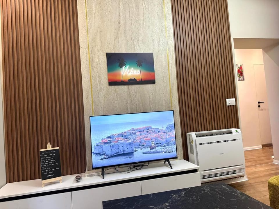 Communal lounge/ TV room, TV and multimedia, Kitchen or kitchenette, Evening entertainment