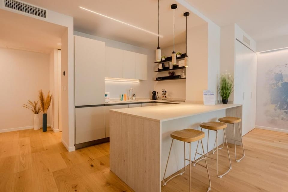 Kitchen or kitchenette, Dining area, stove, air conditioner