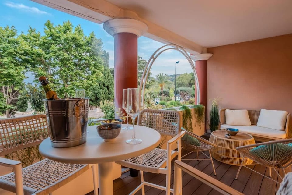 Blue Horizon - Elite Apartment 10 Min from the Sea House in Villefranche-sur-Mer