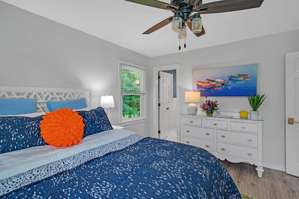Southern Storm - Modern Stay with Patio & Yard home House in Wilmington