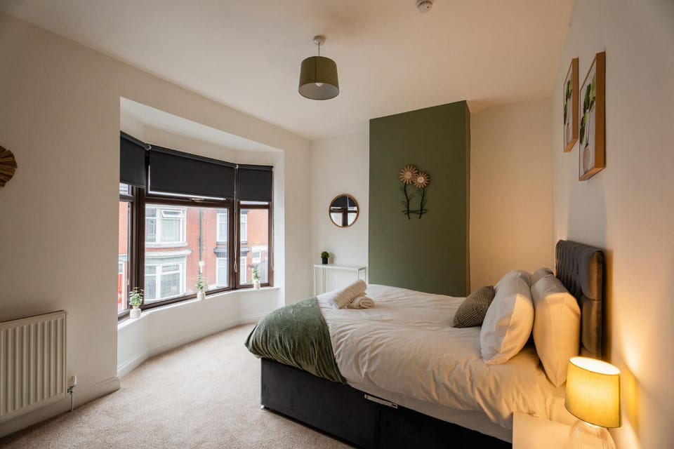 Bed, Bedroom, internet