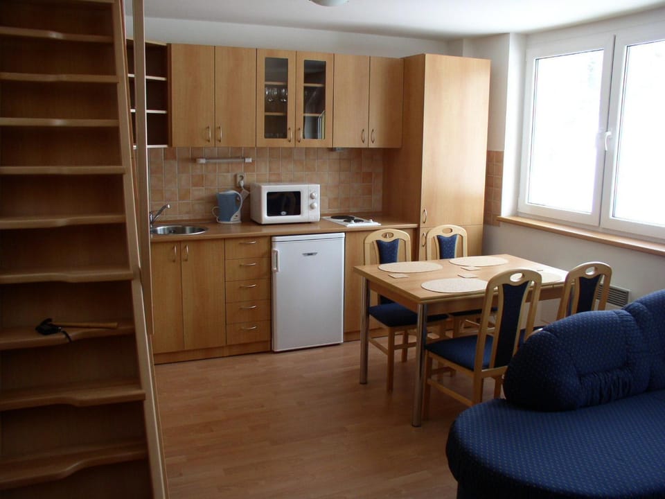 Day, Living room, Dining area
