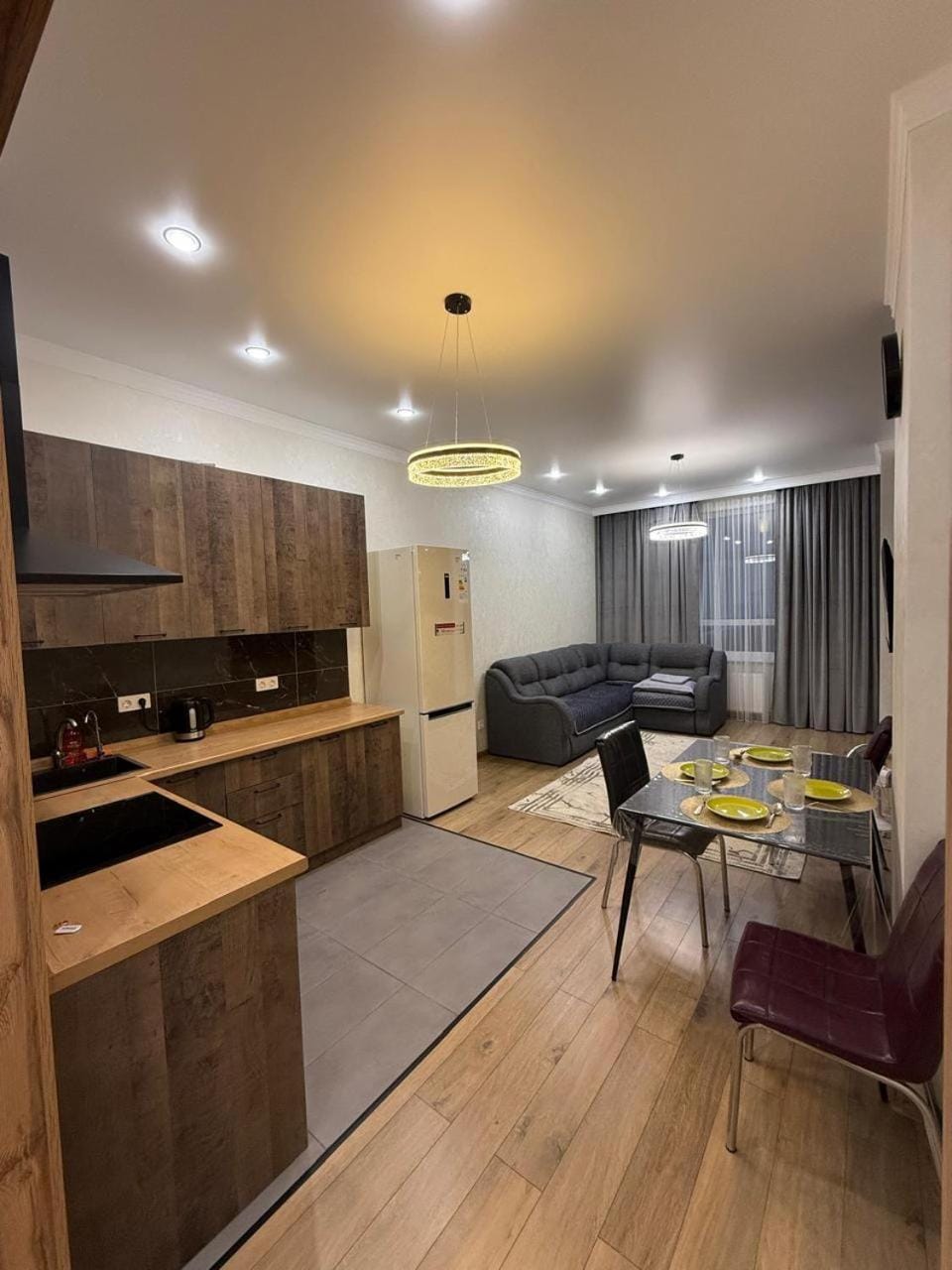 Kitchen or kitchenette, Living room