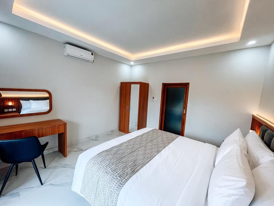 Bed, Bedroom, air conditioner