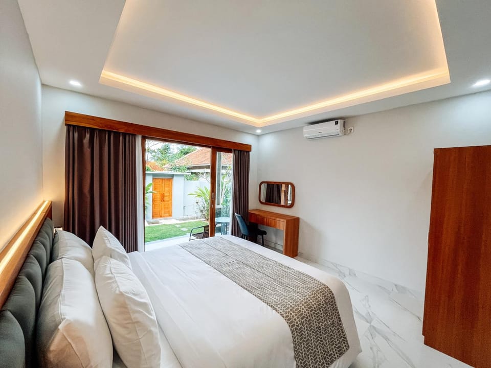 Bedroom, air conditioner
