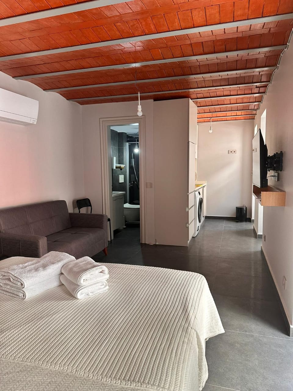 Dikili Apartment in İzmir Province