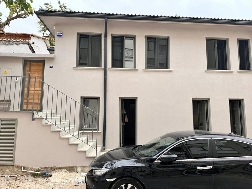 Dikili Apartment in İzmir Province