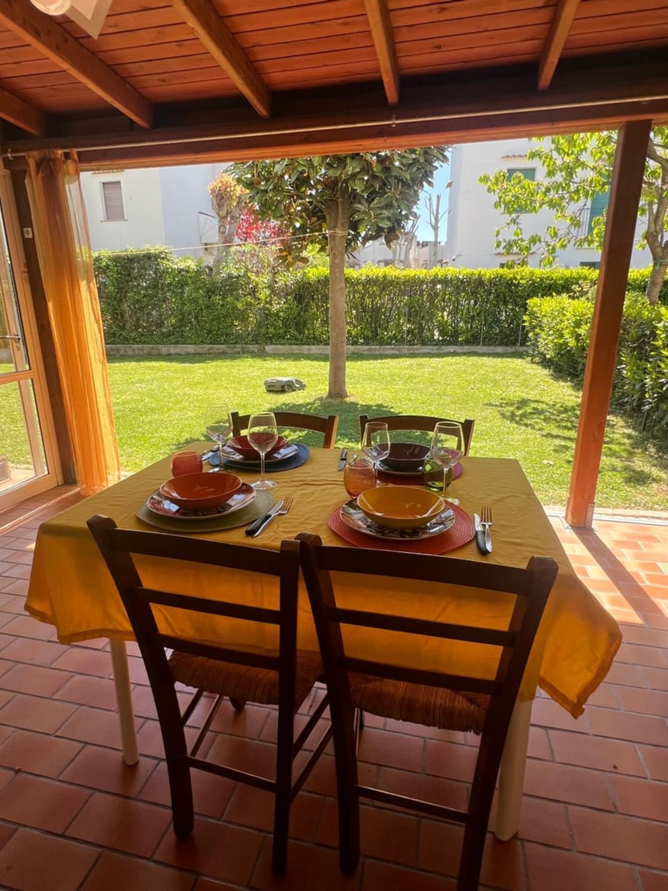 Garden, Dining area, Garden view