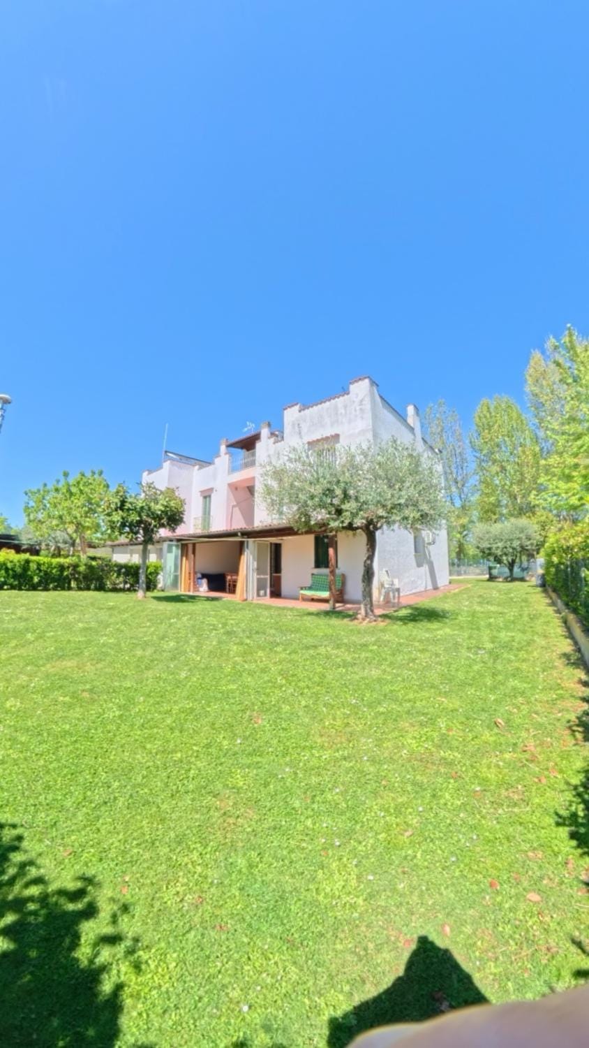 Property building, Garden