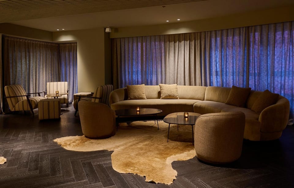 Lounge or bar