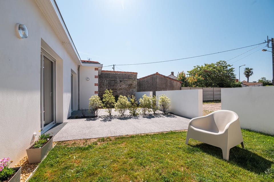 Balcony/Terrace, Inner courtyard view