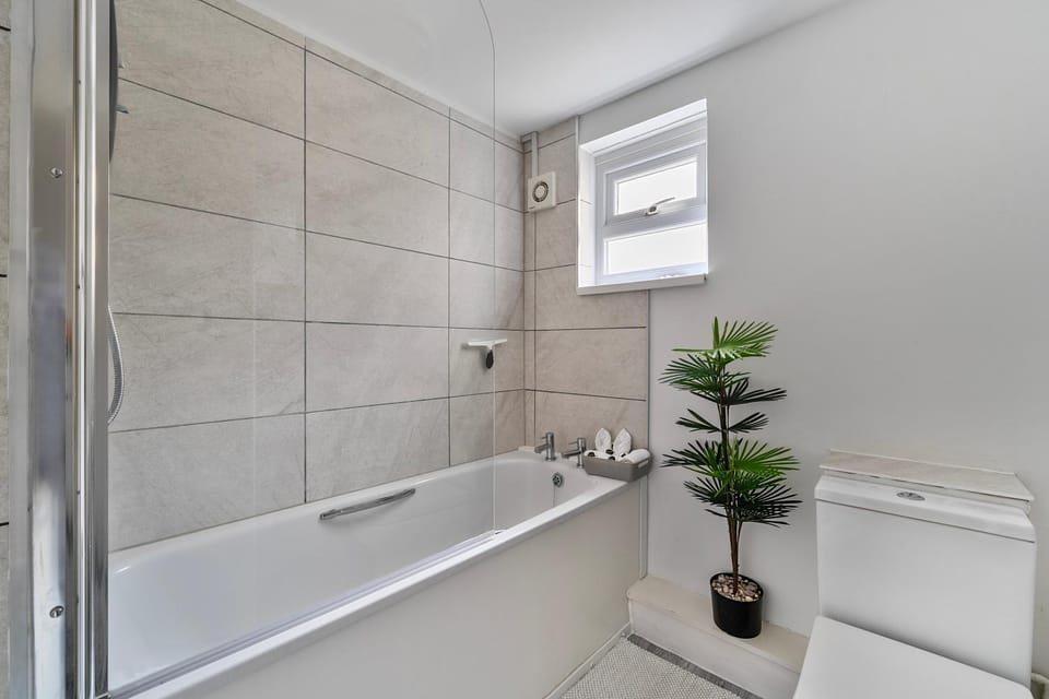 Toilet, Bathroom, Bath, towels