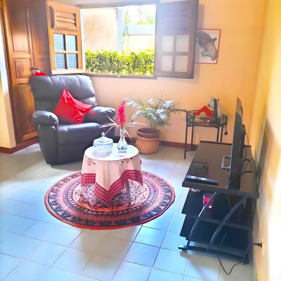Communal lounge/ TV room, Living room, Seating area