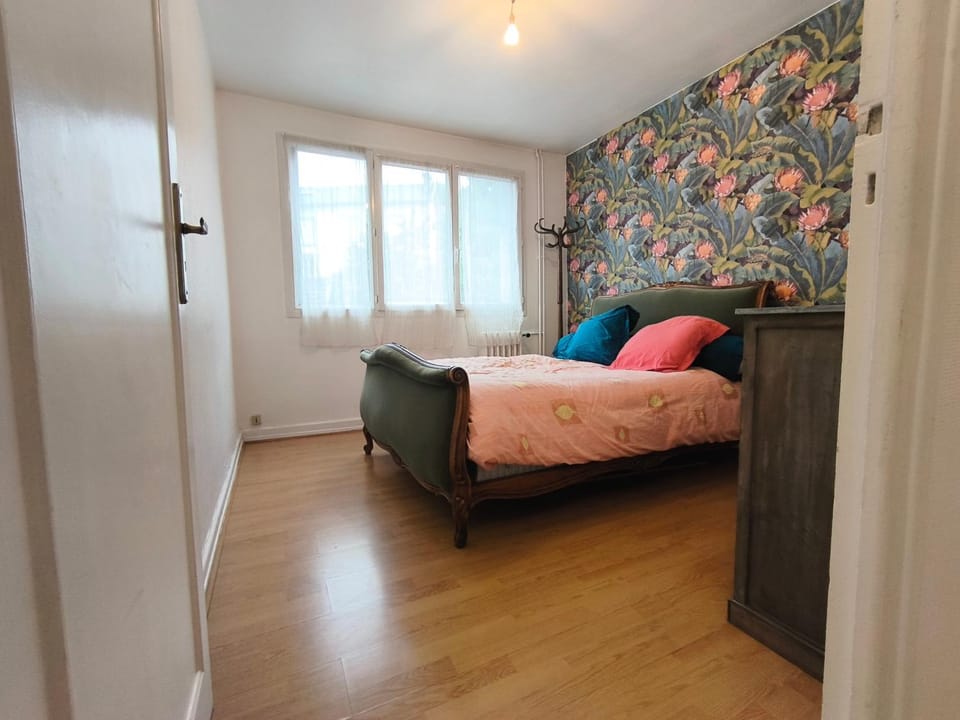 Appartement centre-ville, calme, belle vue, 2 chambres Apartment in Aurillac
