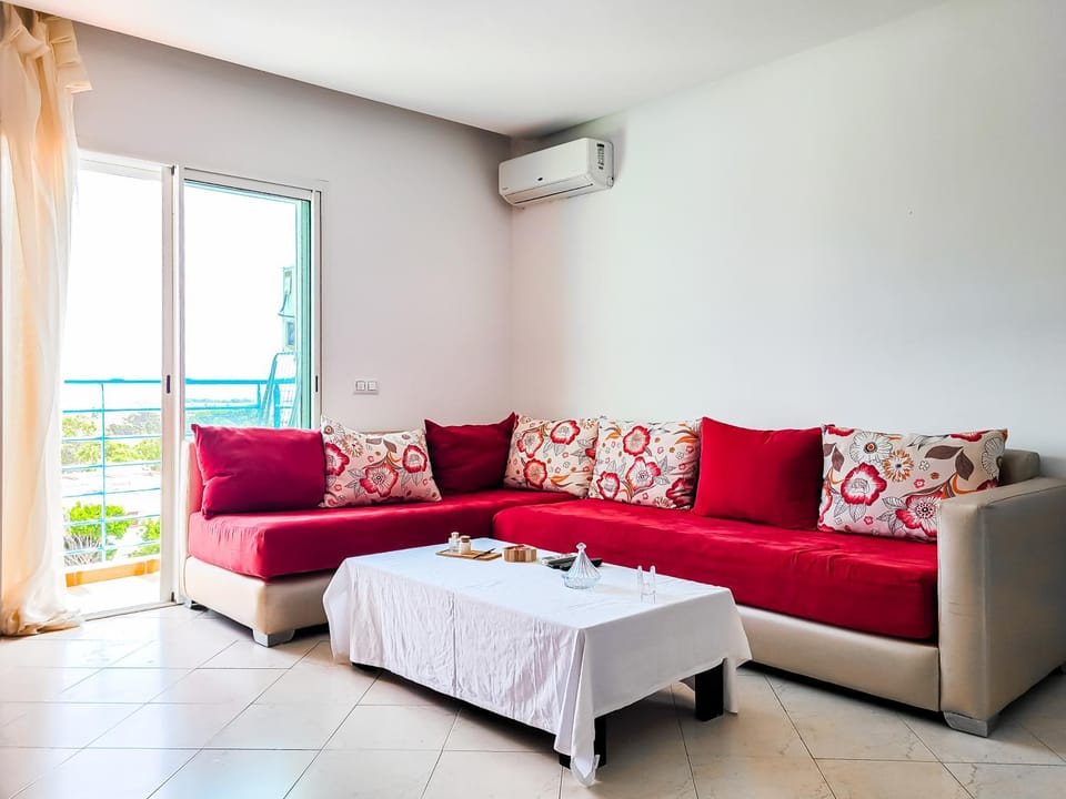Living room, Seating area, air conditioner