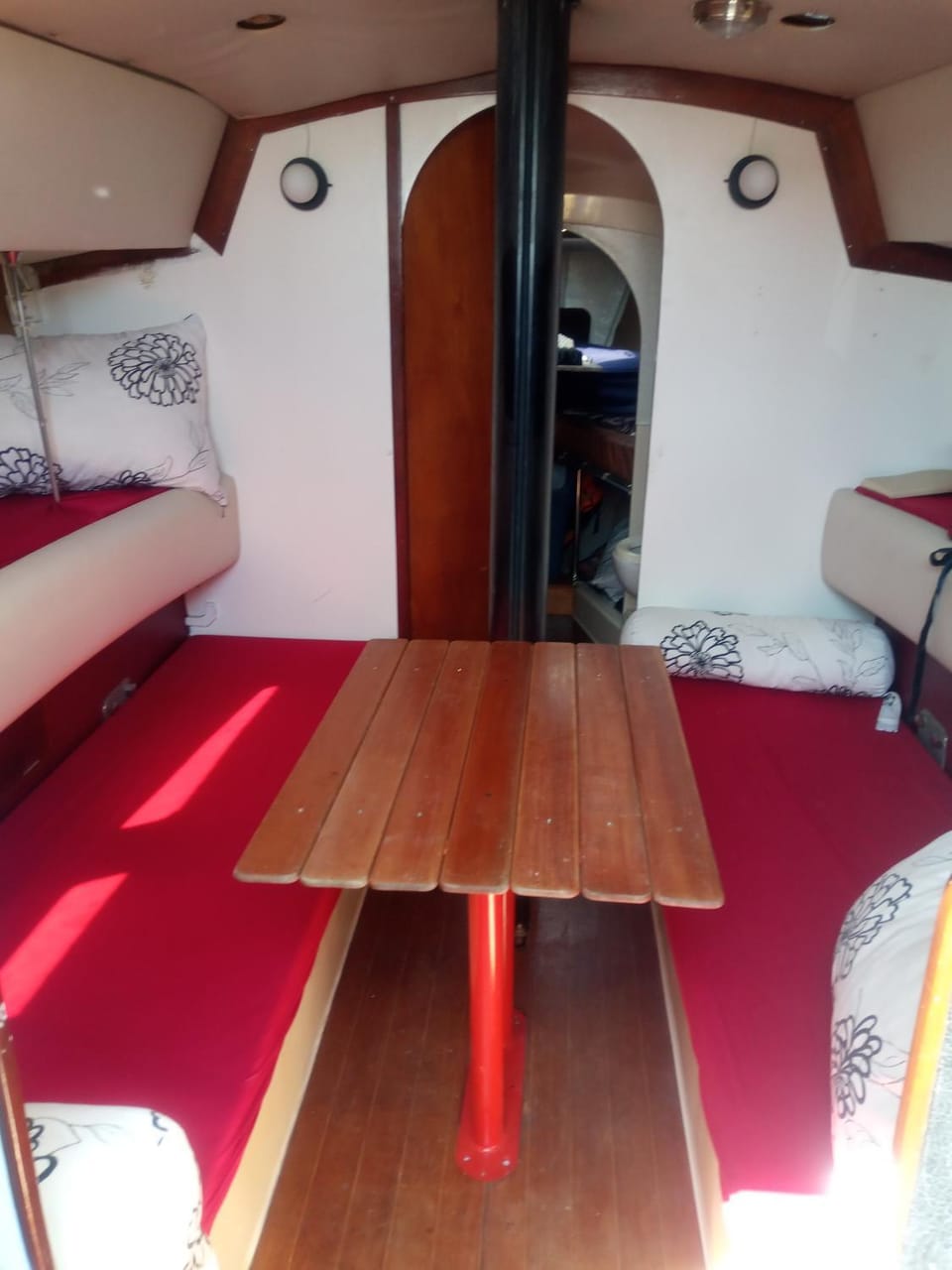 Bed, Seating area, Dining area, bunk bed