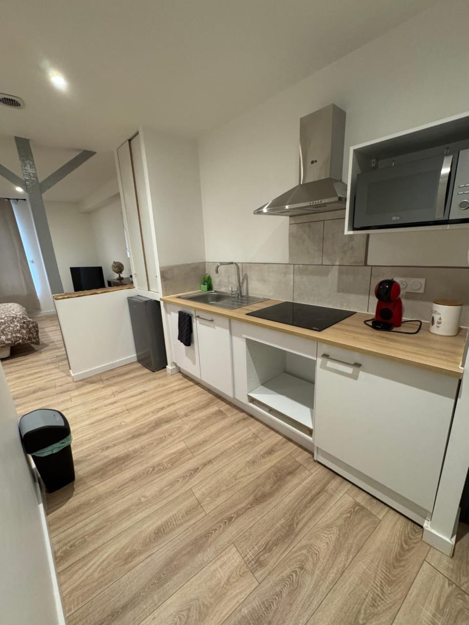 Coffee/tea facilities, Kitchen or kitchenette, Breakfast, microwave, stove, toaster