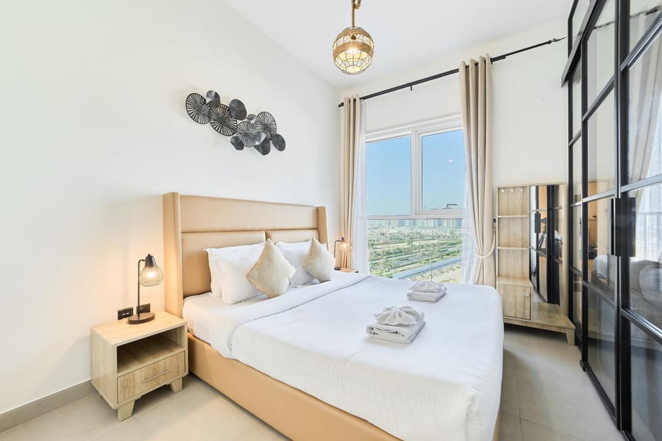 Bed, View (from property/room), towels