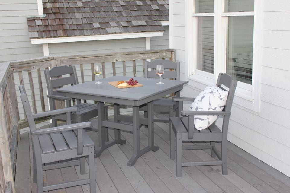Outer Banks Bliss House in Roanoke Island