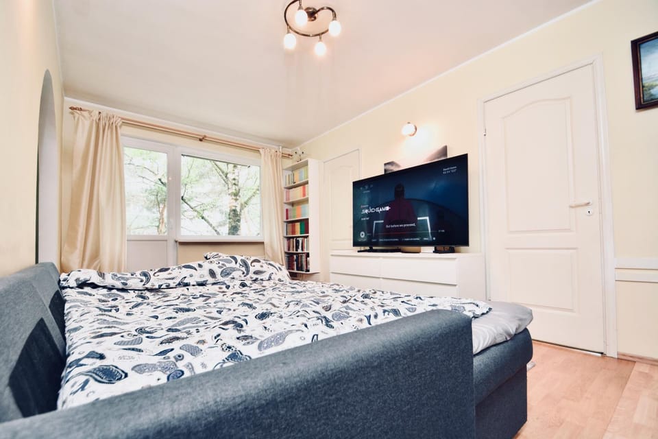 Bed, Living room, Bedroom
