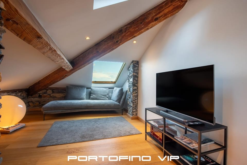 TV and multimedia, Sea view, Street view